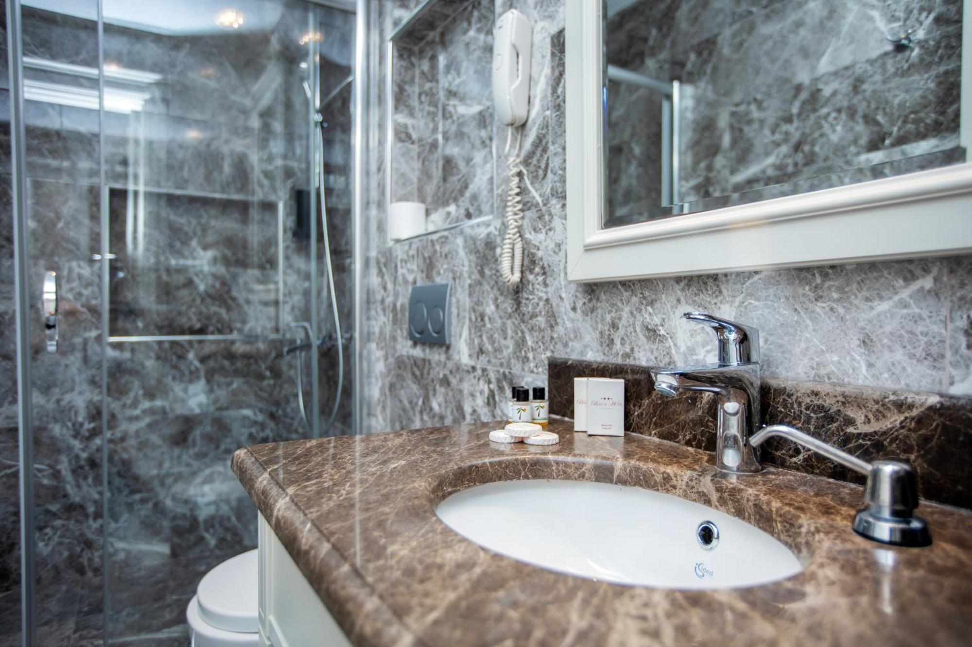 Prag Hotel Istanbul Eksteriør bilde